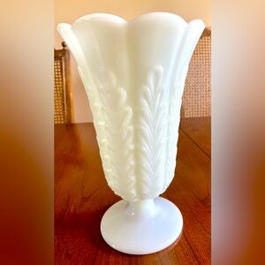 Vintage EO Brody Co Milk Glass
Flower Fern Vase